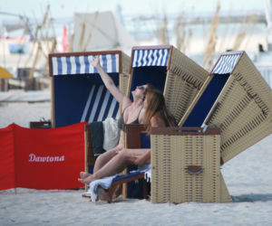 Grażyna Szapołowska na plaży