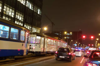 Kraków: Potrącenie pieszego przez tramwaj na ul. Mogilskiej [AKTUALIZACJA]
