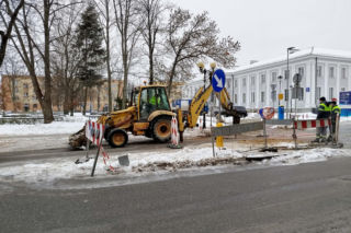Siedlce: Fragment ul. Piłsudskiego zamknięty po awarii wodociągu