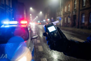 Śmiertelny wypadek w Kostrach. Pijany sprawca zabił 46-latka i uciekł