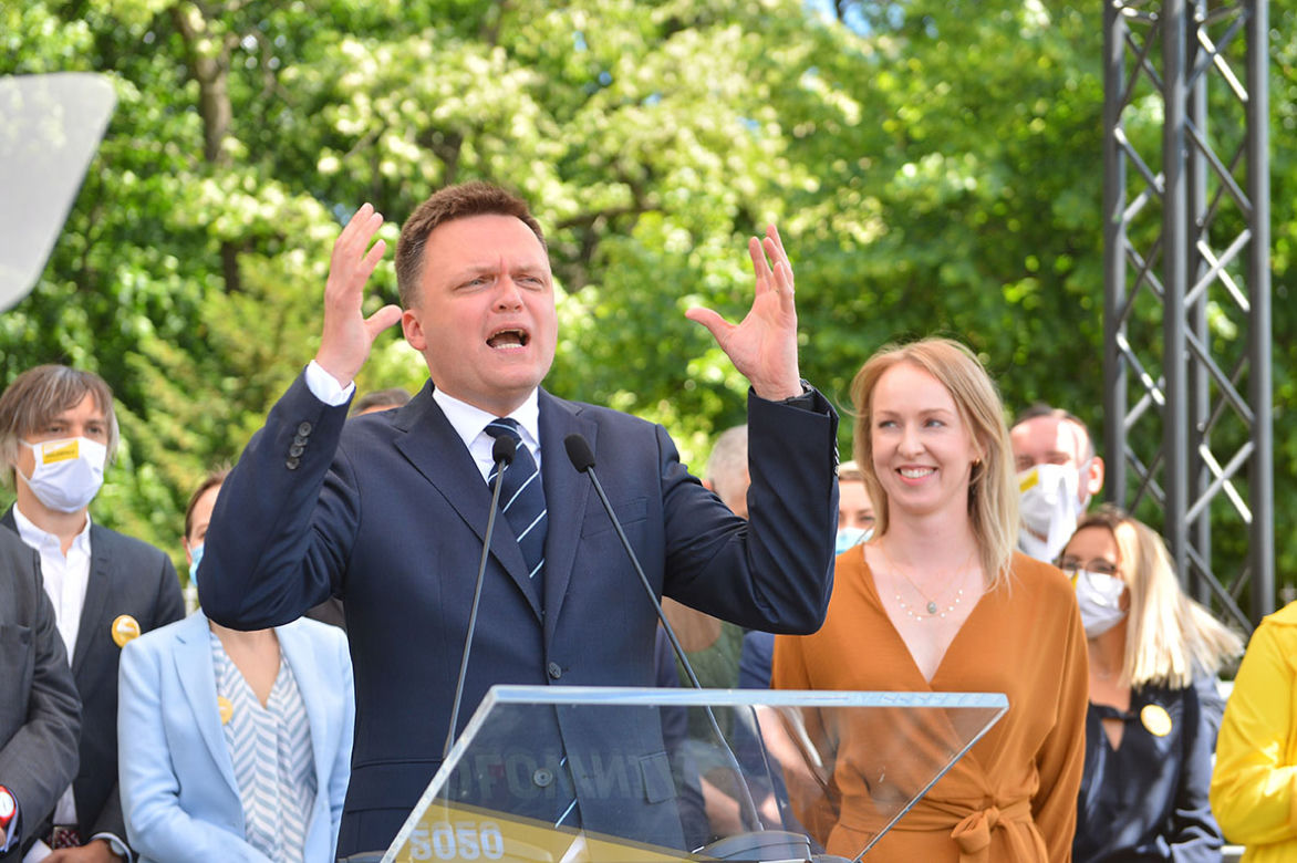 Trzaskowski zjada Hołownię!