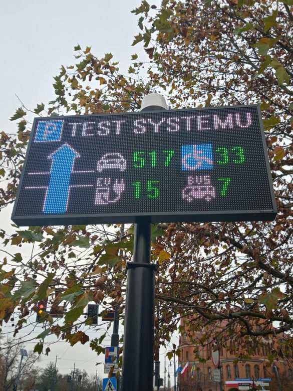Tablice parkingowe w Toruniu. Tak wyglądają nowe obiekty
