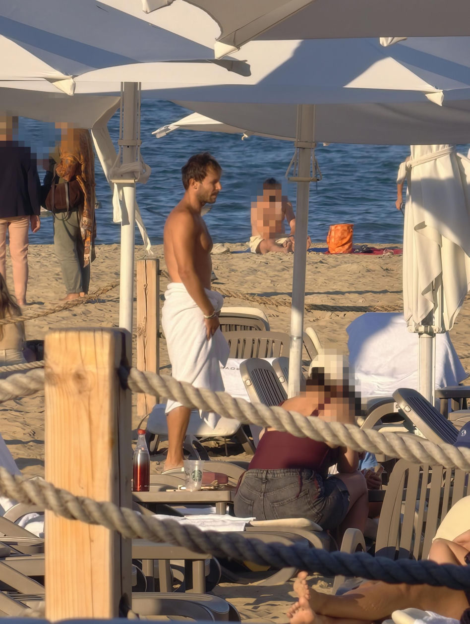 Mateusz Banasiuk na plaży w Sopocie. Tak wyglądał, gdy zrzucił koszulkę!