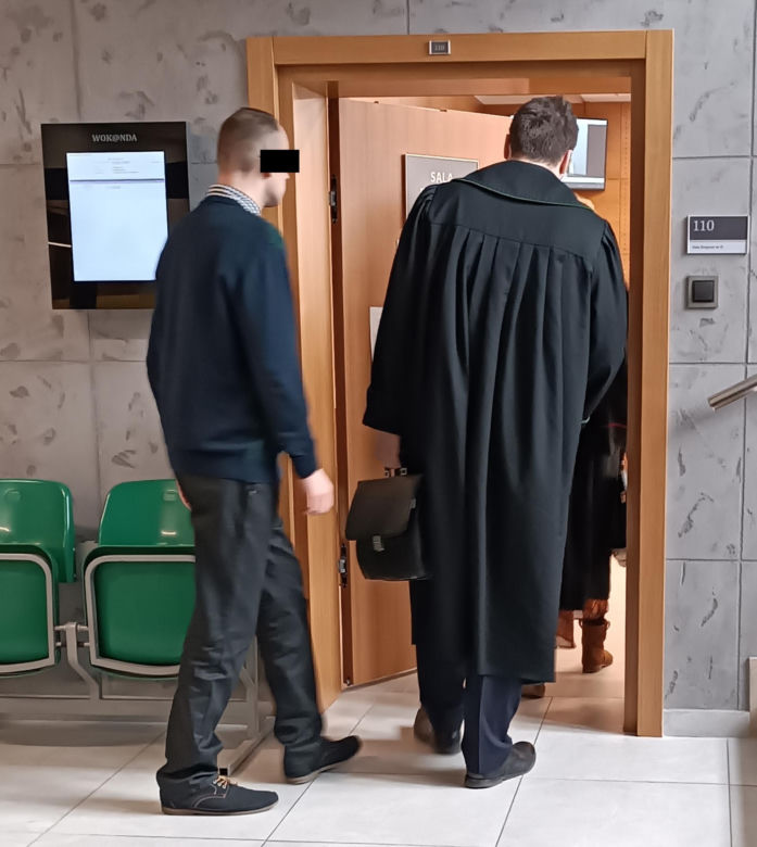 Duchowny z Łosic skazany za zgwałcenie 17-letniej dziewczyny. Bezwzględne więzienie dla młodego księdza