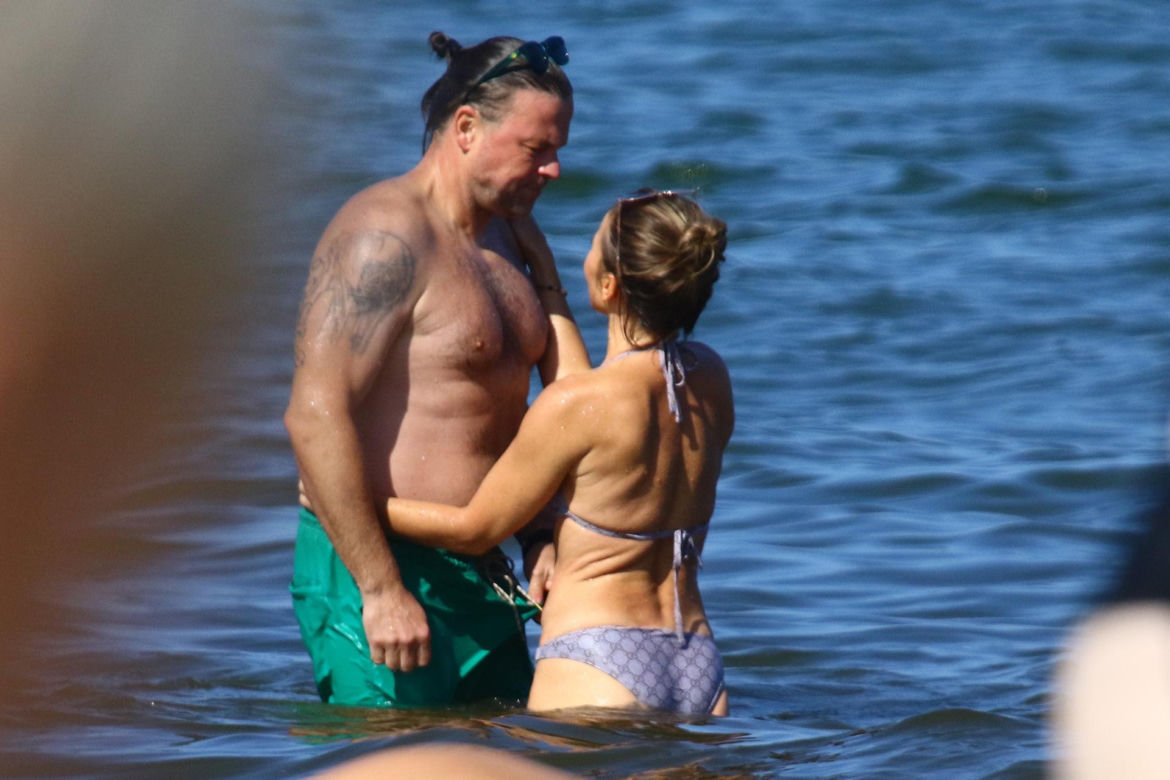 Edyta Herbuś na plaży