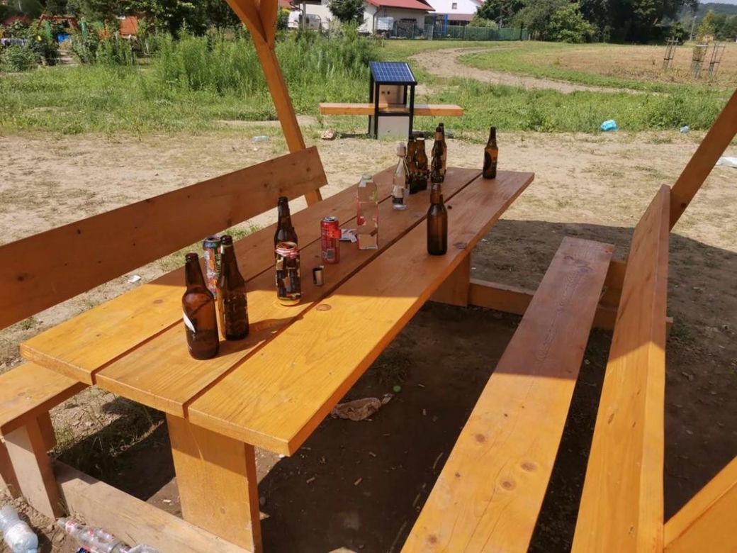Chuligani zaśmiecają skatepark w gminie Jedlicze