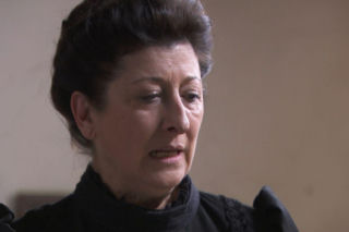 Akacjowa 38, odcinek 829: Ursula poznaje pochodzenie symbolu, którym naznaczono jej córki