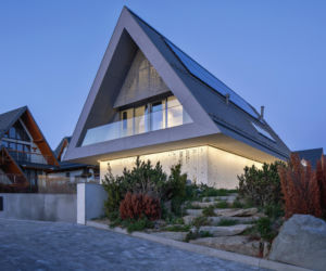 Wyjątkowy dom w Kościelisku z podświetlaną elewacją