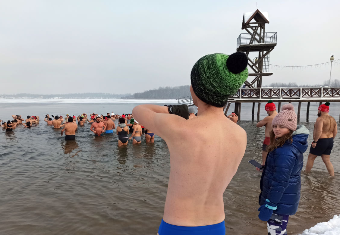 Pogoria morsuje w Dąbrowie Górniczej w mroźną niedzielę
