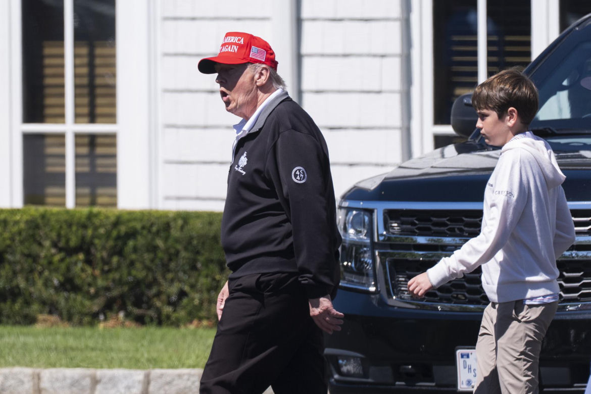 "Trump nie żyje". Szokujace plotki w sieci.