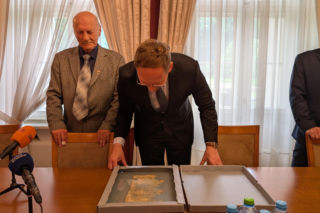 Przekazanie aktu