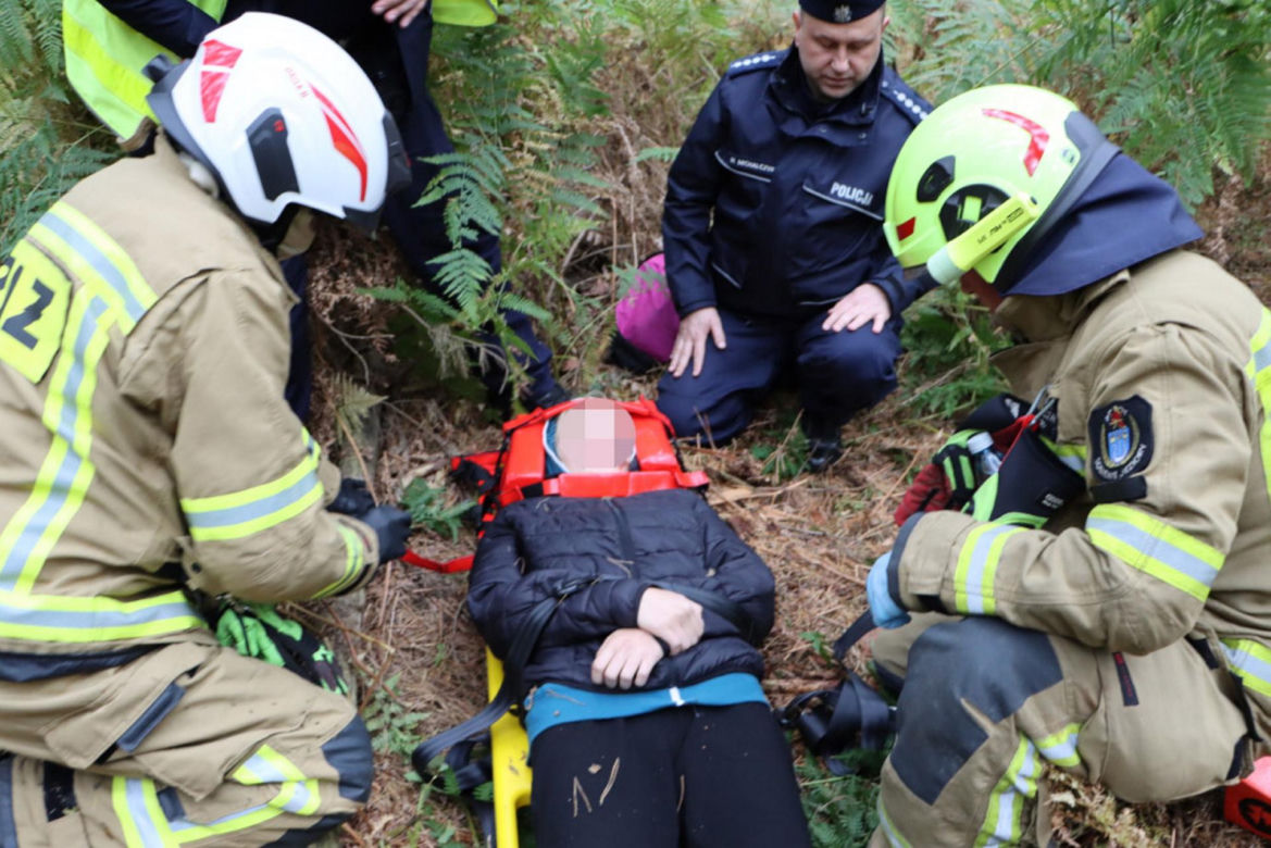 Trąba powietrzna przeszłą pod Warszawą. Pole namiotowe zniknęło w powierzchni ziemi. 26 osób potrzebowało pomocy
