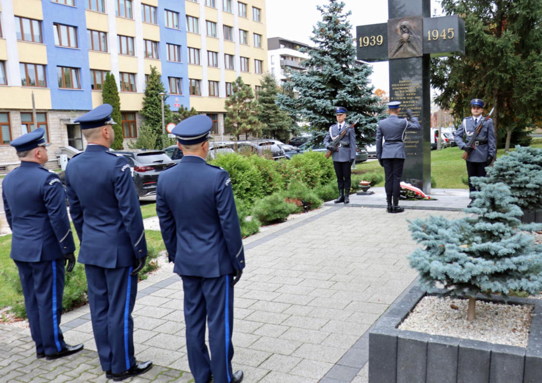  Oni odeszli na wieczną służbę w minionym roku