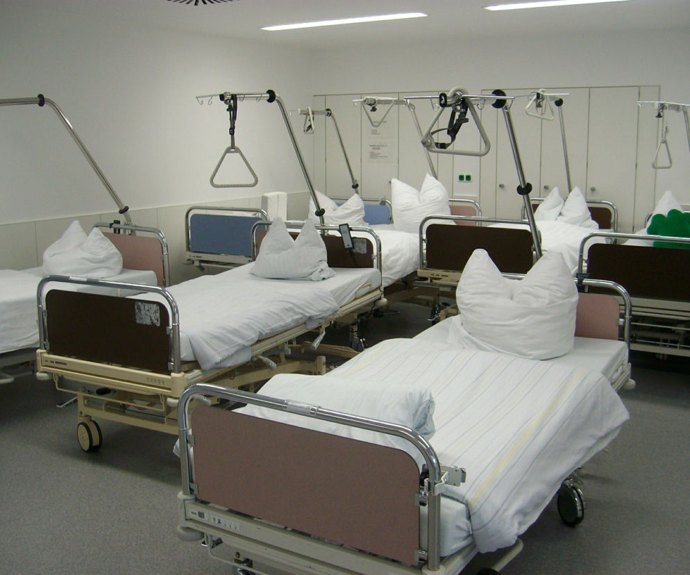 szpital łóżka koronawirus