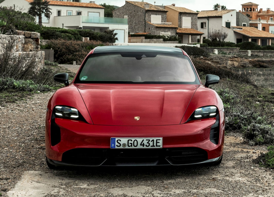 Porsche Taycan GTS Sport Turismo