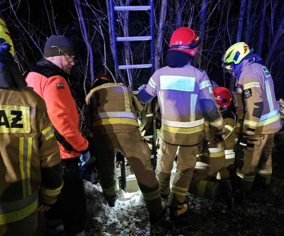 Dramatyczna akcja w Myślenicach. 7-latek wpadł do głębokiej studni