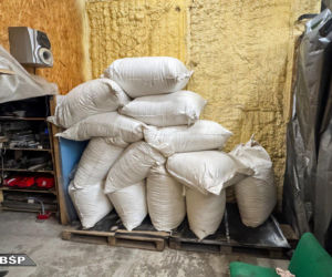 Tak wyglądała zlikwidowana fabryka papierosów. Kulisy akcji w Małopolsce