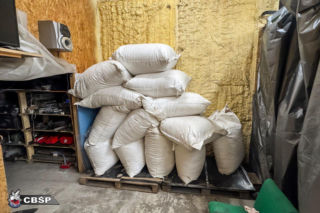 Tak wyglądała zlikwidowana fabryka papierosów. Kulisy akcji w Małopolsce