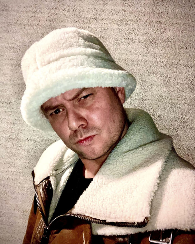 Tak dziś wygląda Bartek Wrona