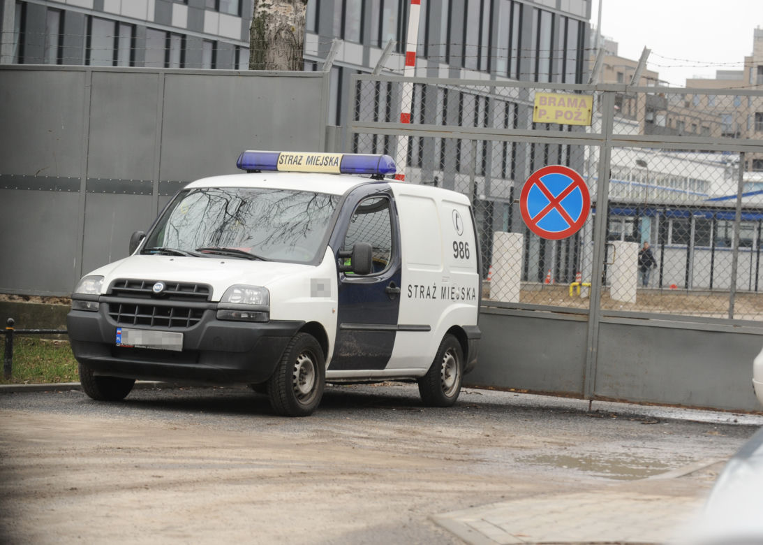 STRAŻNICY MIEJSCY POLUJĄ NA MANDATY.