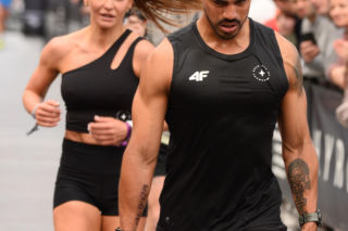 Anna Lewandowska z przystojnym Latynosem na zawodach Hyrox