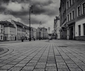 Wrocław w czasie epidemii - opustoszałe centrum miasta
