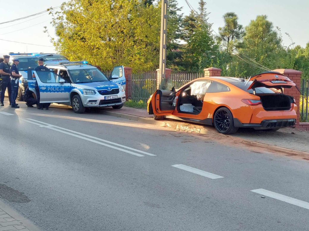 Starachowice: Kierowca wjechał w latarnię