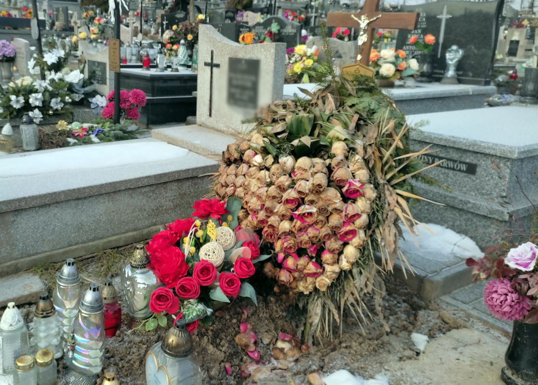 Beata zginęła przez głupi żart. Widok jej grobu wyciska łzy