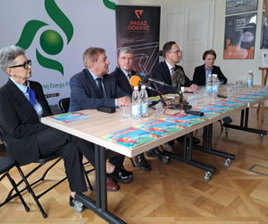 Akcja edukacyjna Czerwony Kapturek w Krainie OZE