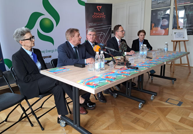 Akcja edukacyjna "Czerwony Kapturek w Krainie OZE"