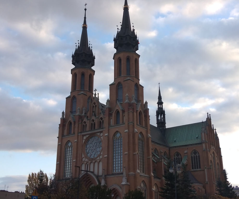 Koronawirus w Radomiu. W samo południe ZABIJĄ DZWONY! Dlaczego? 