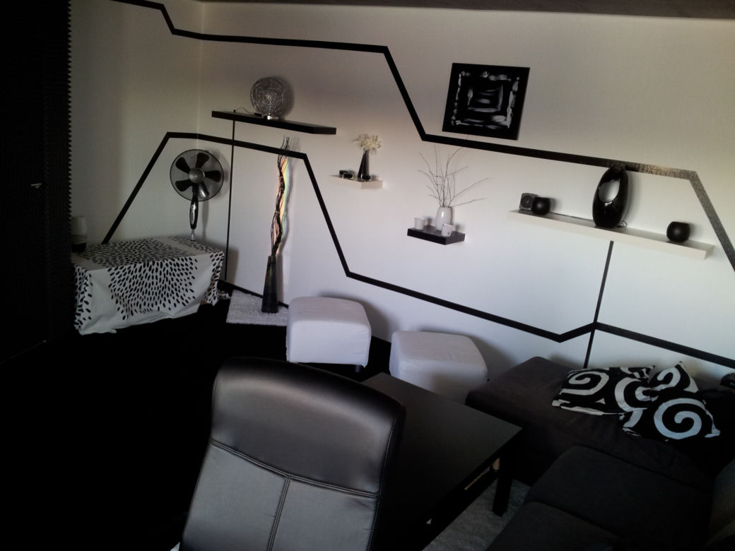 czarno-biały i biało-czarny salon zdjecie nr 2