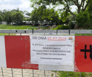 Kładka na Wątoku w Tarnowie tymczasowo zamknięta. Decyzja miasta zaskoczyła mieszkańców