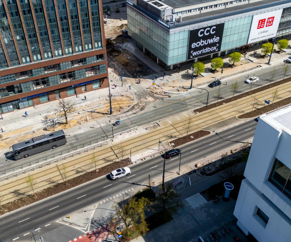 Budowa przejścia dla pieszych przez ul. Marszałkowską w Warszawie na wysokości ul. Sienkiewicza