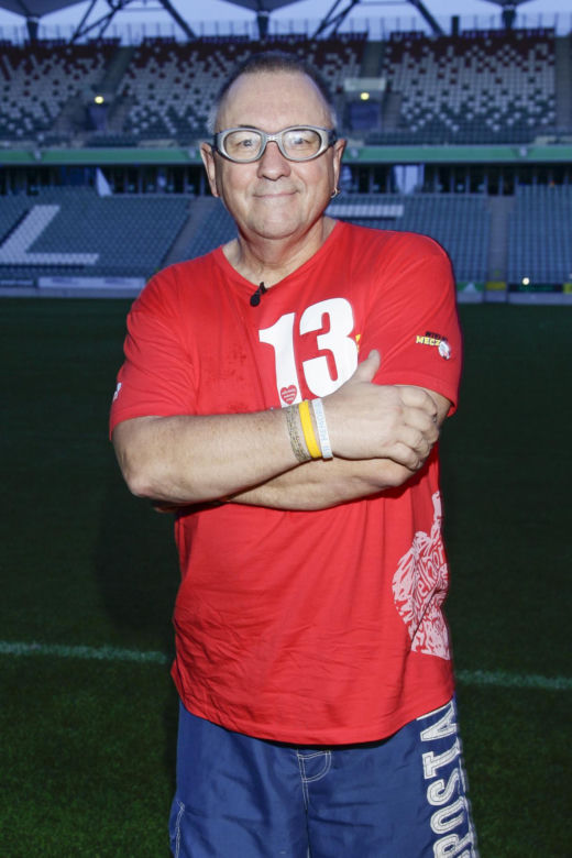 Jerzy Owsiak na przestrzeni lat. Tak zmieniał się jego charakterystyczny wizerunek