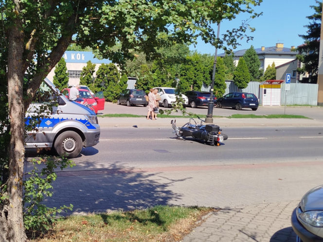 Zderzenie motocyklisty z osobówką na ul. Wojskowej w Siedlcach