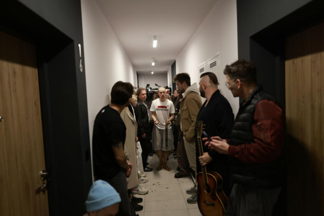 Były lokator mieszkania Łatwoganga ujawnia. Padło szokujące pytanie!