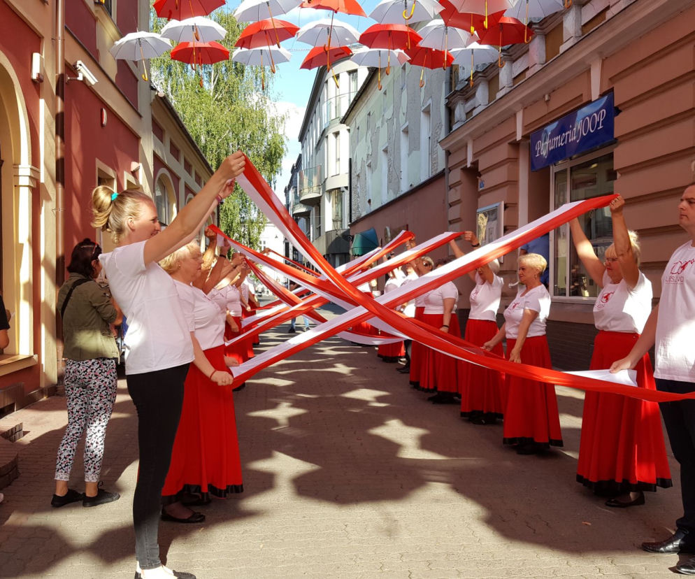 Taniec z flagami