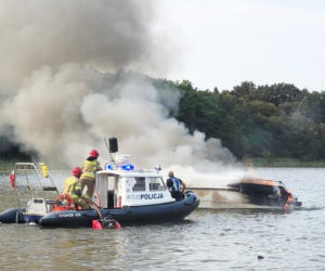 Tragiczny finał tankowania łodzi na Jezioraku. Pożar i poparzeni turyści