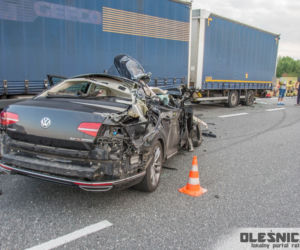 Groźny wypadek na trasie S8. Volkswagen zderzył się z ciężarówką