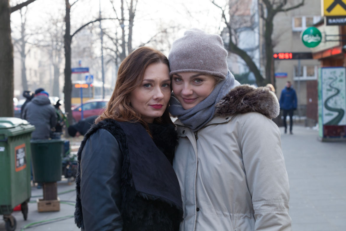 Przyjaciółki 5 sezon odc. 57. Zuza (Anita Sokołowska), Inga (Małgorzata Socha)