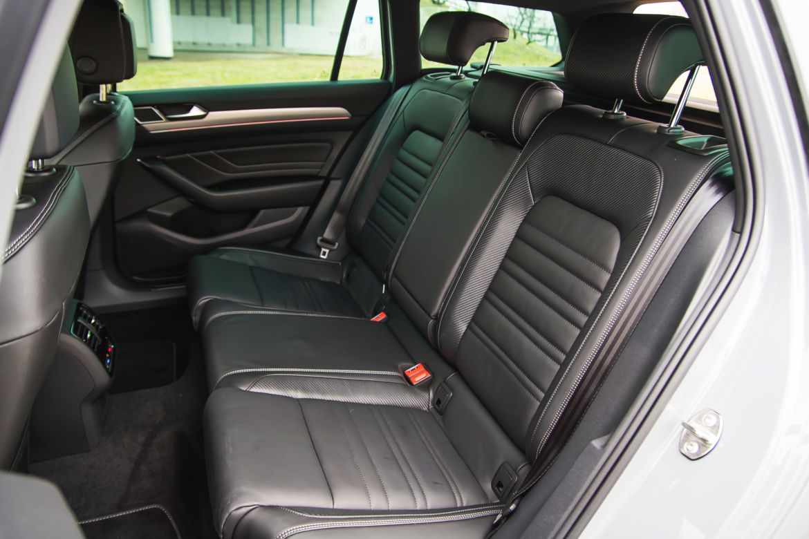 Volkswagen Passat Variant R-Line Edition 2.0 TDI 240 KM DSG7 4MOTION
