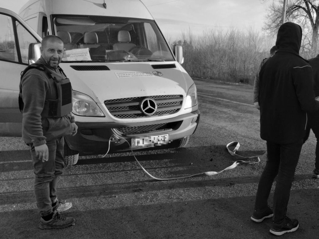 Poznański wolontariusz zginął pod Kijowem. Jego auto zostało ostrzelane [ZDJĘCIA]