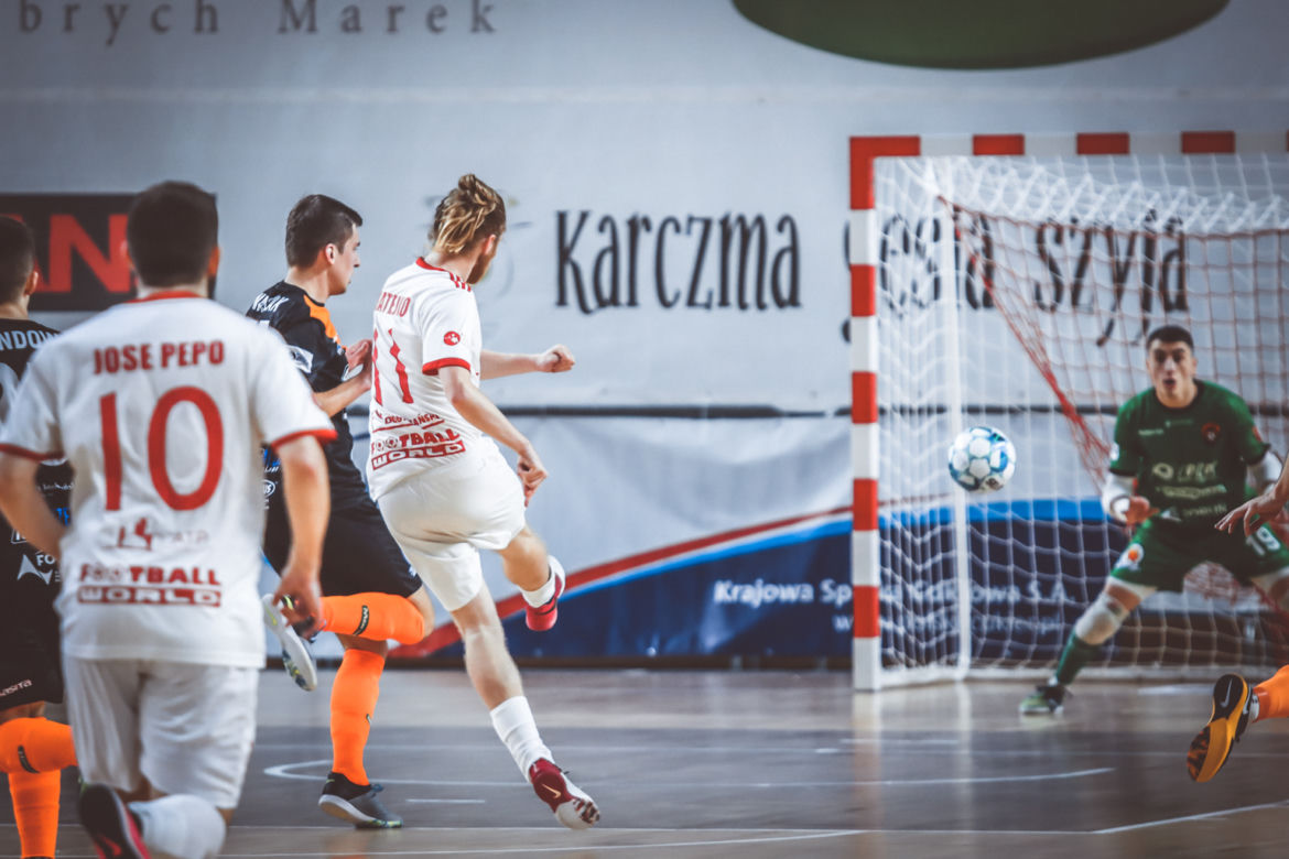 FC Toruń - Fit-Morning Gredar Futsal Brzeg 4:3, zdjęcia z Areny Toruń
