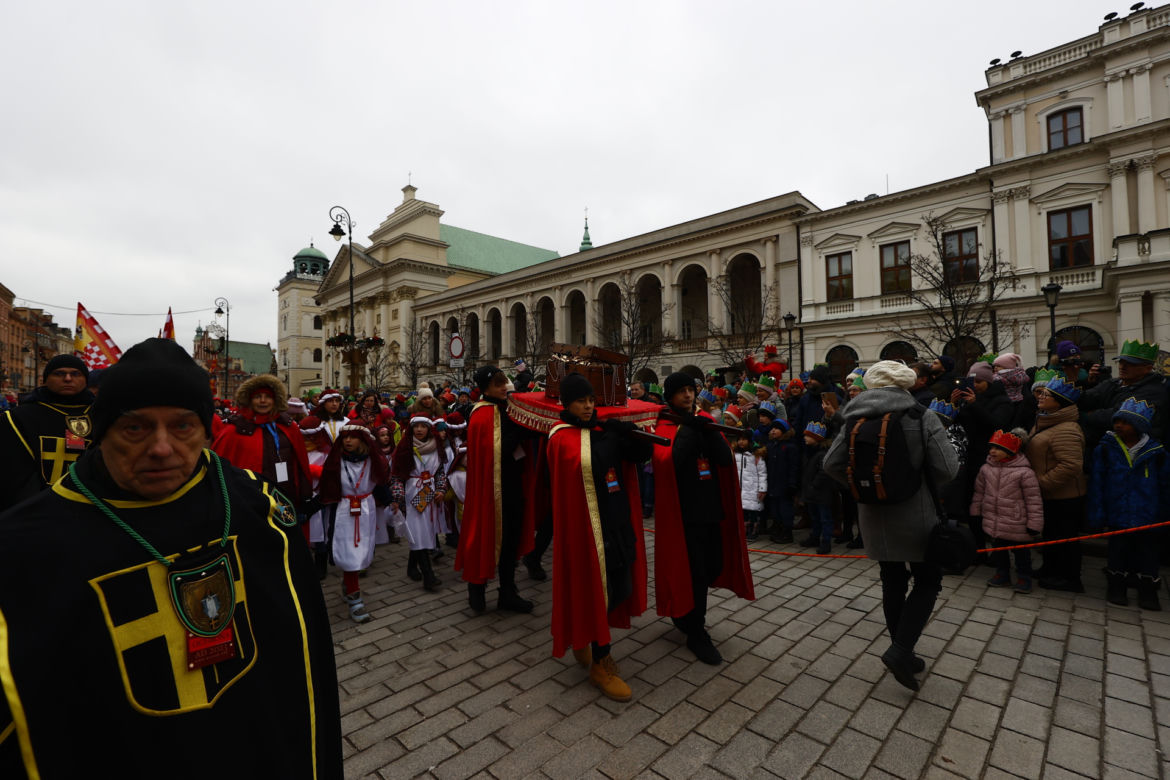 Orszak Trzech Króli 2023 przeszedł przez Warszawę