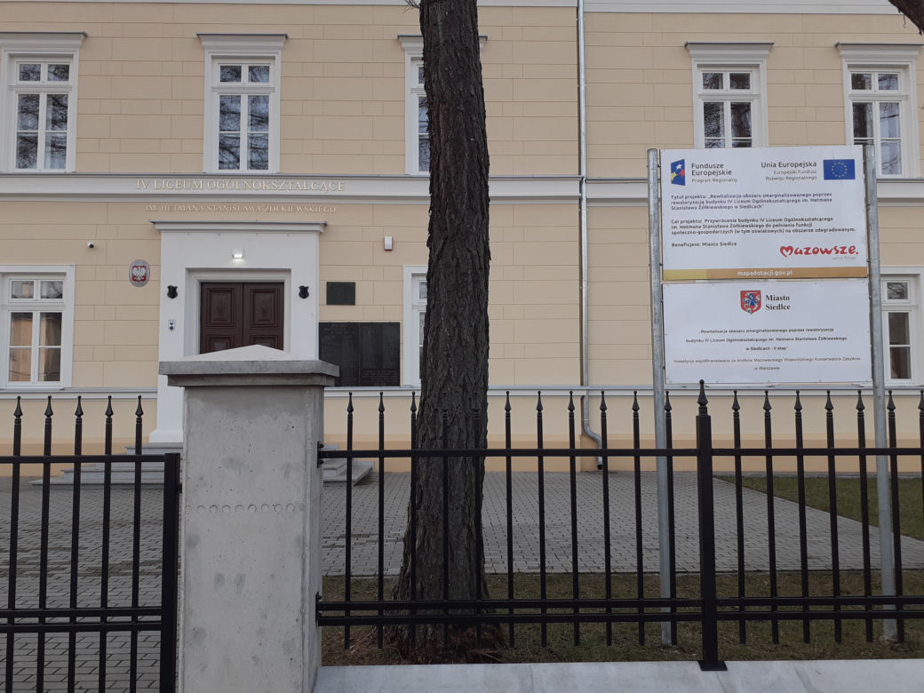 Siedleckie szkoły przy ul. Konarskiego i Prusa i ich okolica w lutym 2021 roku