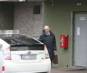 Macierewicz musi się wozić taksówką