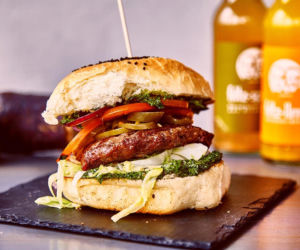 Gdzie zjeść dobrego burgera? TOP 10 burgerowni w Warszawie, które musisz odwiedzić [RANKING]