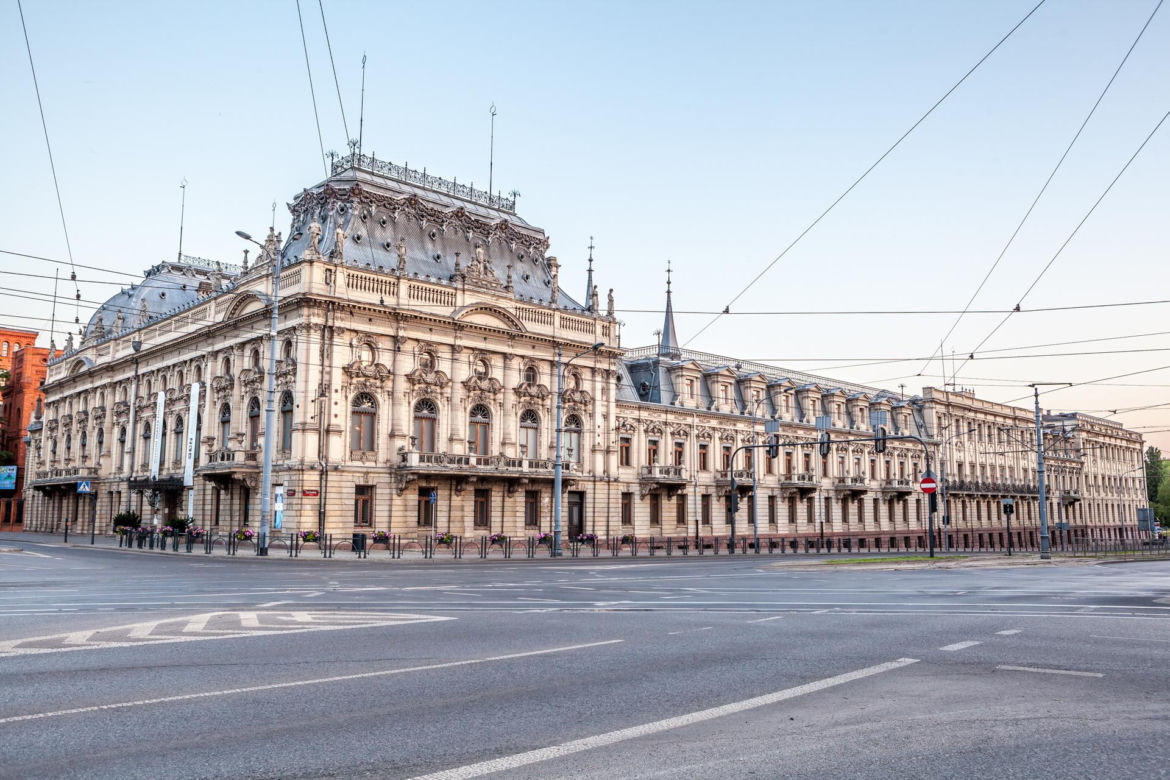 Plac Komuny Paryskiej (od Tuwima do Pasażu Schillera i Sienkiewicza)