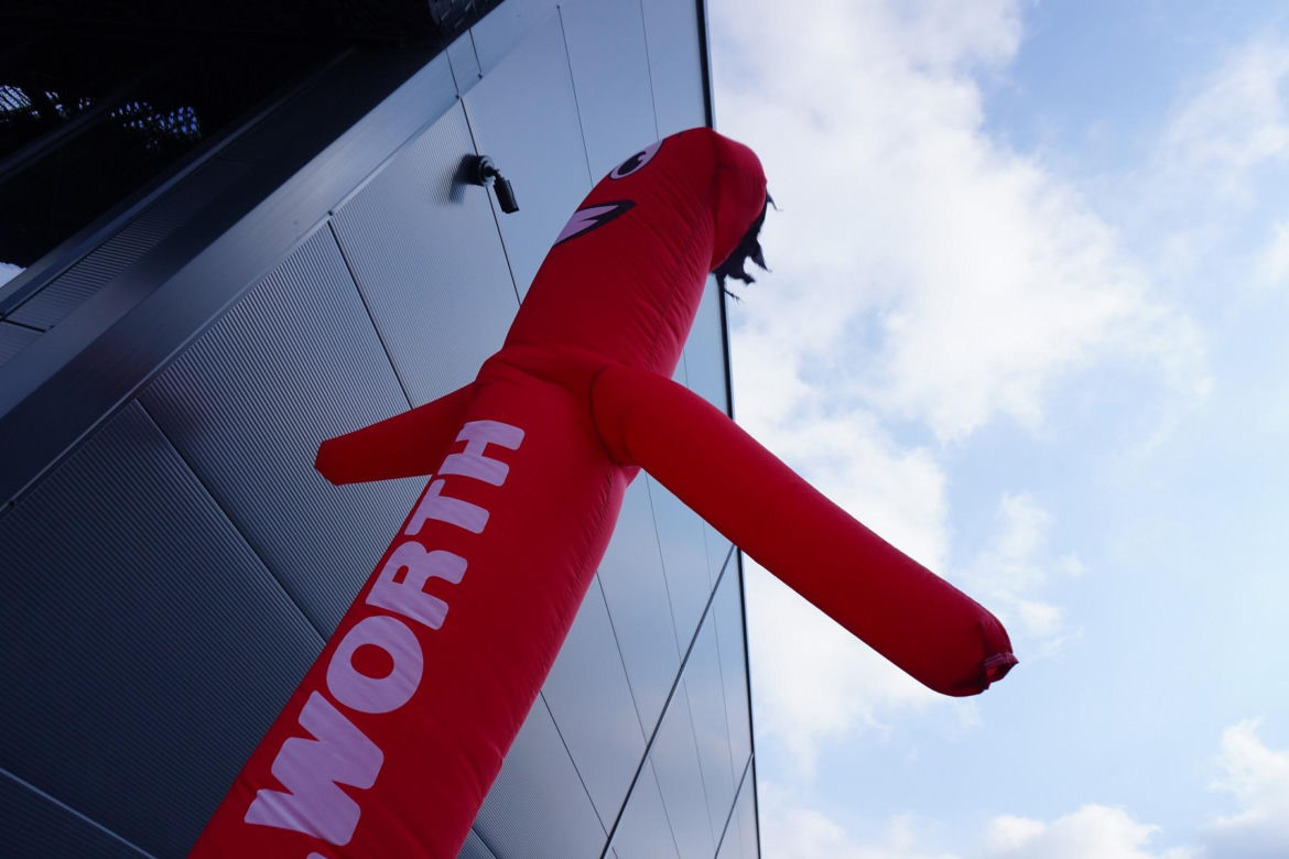 Tłumy na otwarciu Woolworth w Katowicach